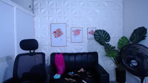 Valentina  online show from 09/28/25, 01:22