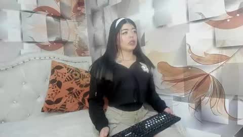 Snapshot of valentina_purple chatting on 07/14/26, 01:39 VALENTINA online show from 07/14/26, 01:39