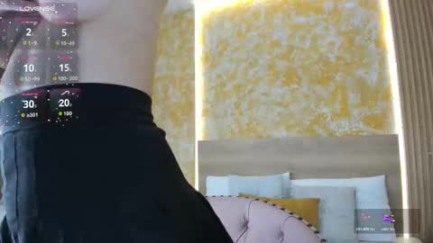 Valentina  online show from 12/19/25, 11:50