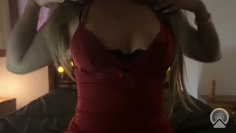 valentina_x3 online show from 04/12/26, 10:42