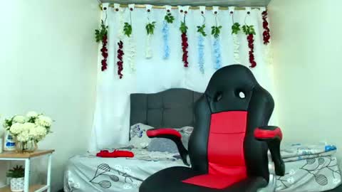 valentina_y_sneiderr online show from 07/21/26, 04:04