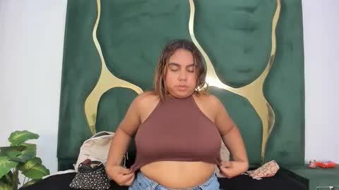 valentinaasm online show from 04/25/26, 03:09