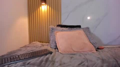 Snapshot of valentinaliux_ chatting on 06/23/26, 11:47 valentinaliux_ online show from 06/23/26, 11:47