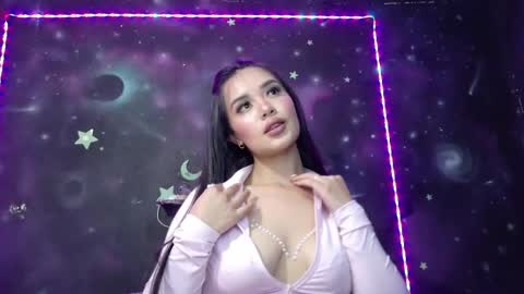 valentinarojass_ online show from 04/17/26, 06:22