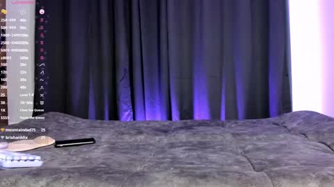 Snapshot of valentinaroyal chatting on 01/13/25, 04:50 valentinaroyal online show from 01/13/25, 04:50