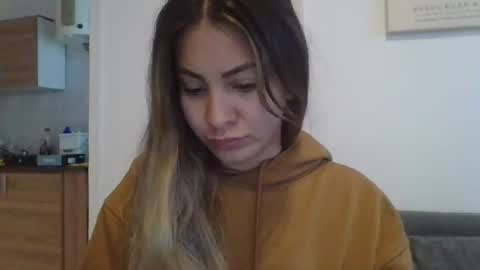 valentinaseleni24 online show from 07/06/26, 12:24