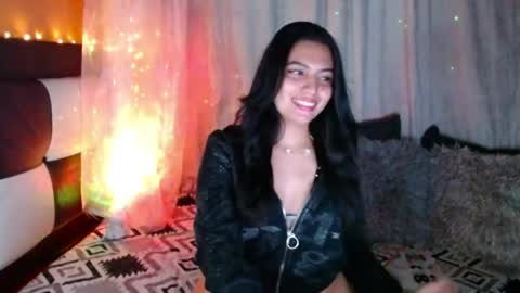 valentinasmith18 online show from 05/25/26, 01:33