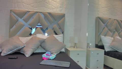 Snapshot of valentinasu_ chatting on 05/27/26, 11:29 VALENTINA online show from 05/27/26, 11:29