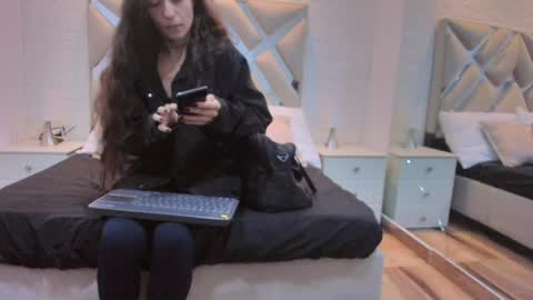 VALENTINA online show from 06/01/26, 11:34