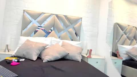 VALENTINA online show from 06/13/26, 11:52