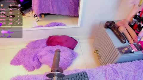 Mia  online show from 04/15/26, 08:20