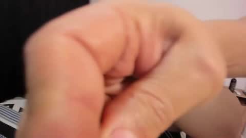 Valentine  online show from 11/05/25, 03:23