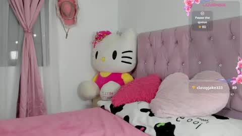 Snapshot of valentine_sweety chatting on 05/15/26, 11:34 Valentine online show from 05/15/26, 11:34