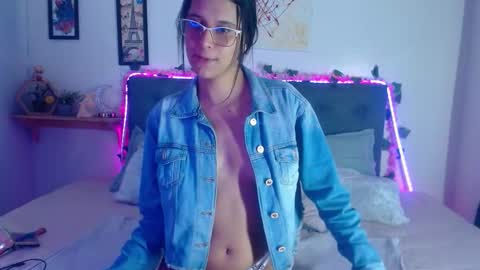 V A L E N T I N I online show from 11/06/25, 07:59