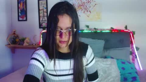 V A L E N T I N I online show from 11/27/25, 08:33