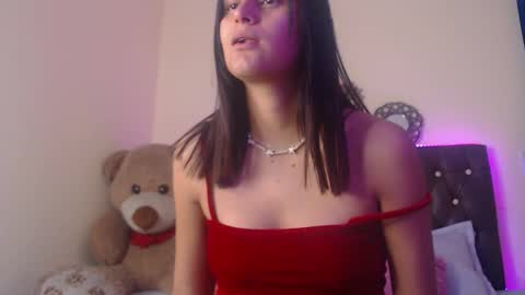 V A L E N T I N I online show from 02/27/26, 08:31