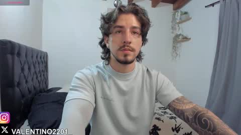 valentino online show from 10/13/25, 11:49