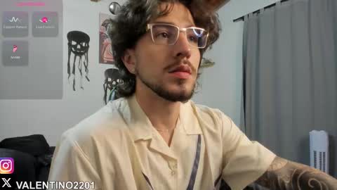 valentino online show from 10/31/25, 02:34