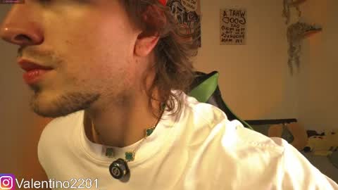 Valentino - 15 OFF valentino2201 online show from 04/26/26, 03:15