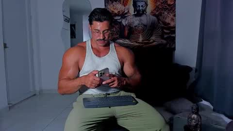    online show from 11/25/25, 08:31