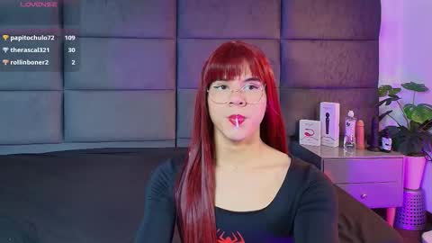 valentino moon online show from 12/21/25, 02:51