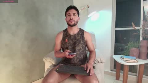 Valentino online show from 01/18/25, 04:48