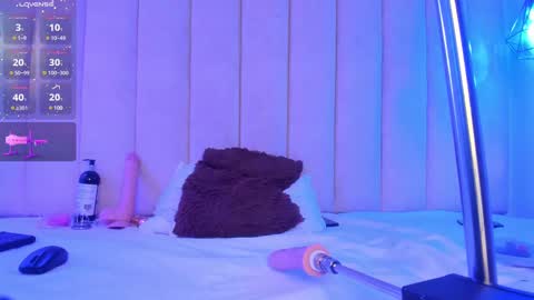 Valentino online show from 03/07/25, 04:57