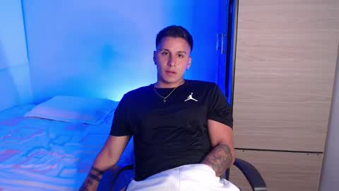 VALENTINO online show from 03/16/26, 10:47