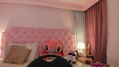 Vale Toro  online show from 02/17/25, 12:16