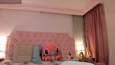 Vale Toro  online show from 11/21/25, 09:41