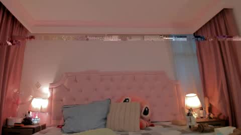 Vale Toro  online show from 04/18/26, 12:20