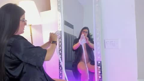 VALEN VEGA online show from 02/20/26, 11:00