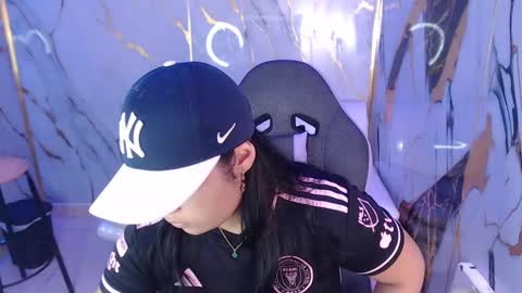 valeri_harpers4 online show from 09/09/25, 12:15