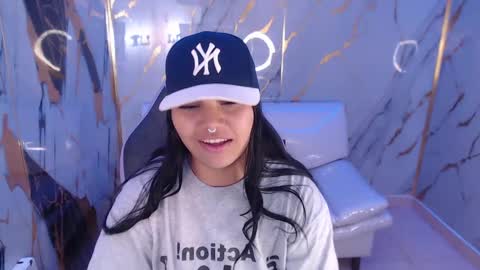 valeri_harpers4 online show from 09/15/25, 01:22