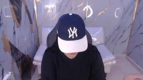 valeri_harpers4 online show from 09/19/25, 07:03