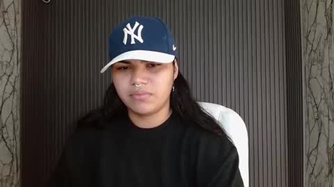 valeri_harpers4 online show from 09/23/25, 03:04