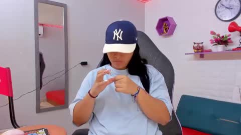 valeri_harpers4 online show from 09/30/25, 02:05