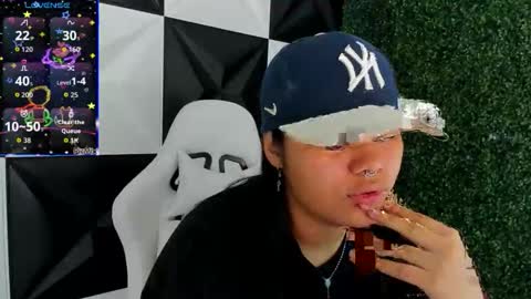 valeri_harpers4 online show from 11/12/25, 02:45