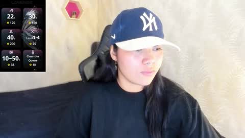 valeri_harpers4 online show from 12/03/25, 10:08