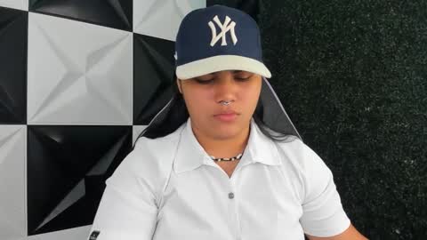 valeri_harpers4 online show from 03/21/26, 04:28