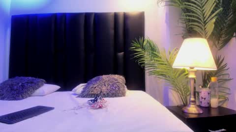 valeri_tafur online show from 11/28/25, 11:02