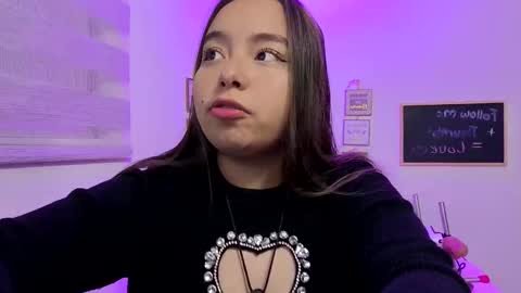 Snapshot of valeria_cherry chatting on 05/13/26, 05:05 valeria online show from 05/13/26, 05:05