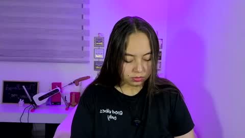 Snapshot of valeria_cherry chatting on 06/23/26, 02:20 valeria online show from 06/23/26, 02:20