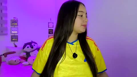 Snapshot of valeria_cherry chatting on 07/04/26, 05:35 valeria online show from 07/04/26, 05:35