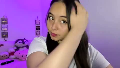 Snapshot of valeria_cherry chatting on 07/08/26, 03:33 valeria online show from 07/08/26, 03:33