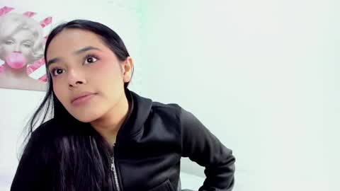 valeria_miller69 online show from 04/11/26, 02:43