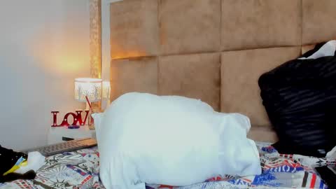 Costume lover online show from 02/11/25, 09:31