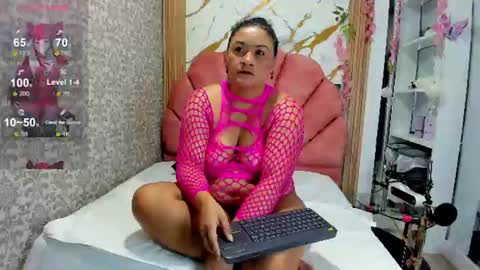 Snapshot of valeria_rivera1 chatting on 06/14/26, 12:29 Costume lover online show from 06/14/26, 12:29