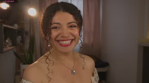 Snapshot of valeria_rosses chatting on 06/22/26, 10:29 Valeria online show from 06/22/26, 10:29
