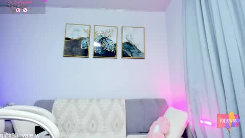 Snapshot of valeria_wood chatting on 05/26/26, 05:47 valeria online show from 05/26/26, 05:47